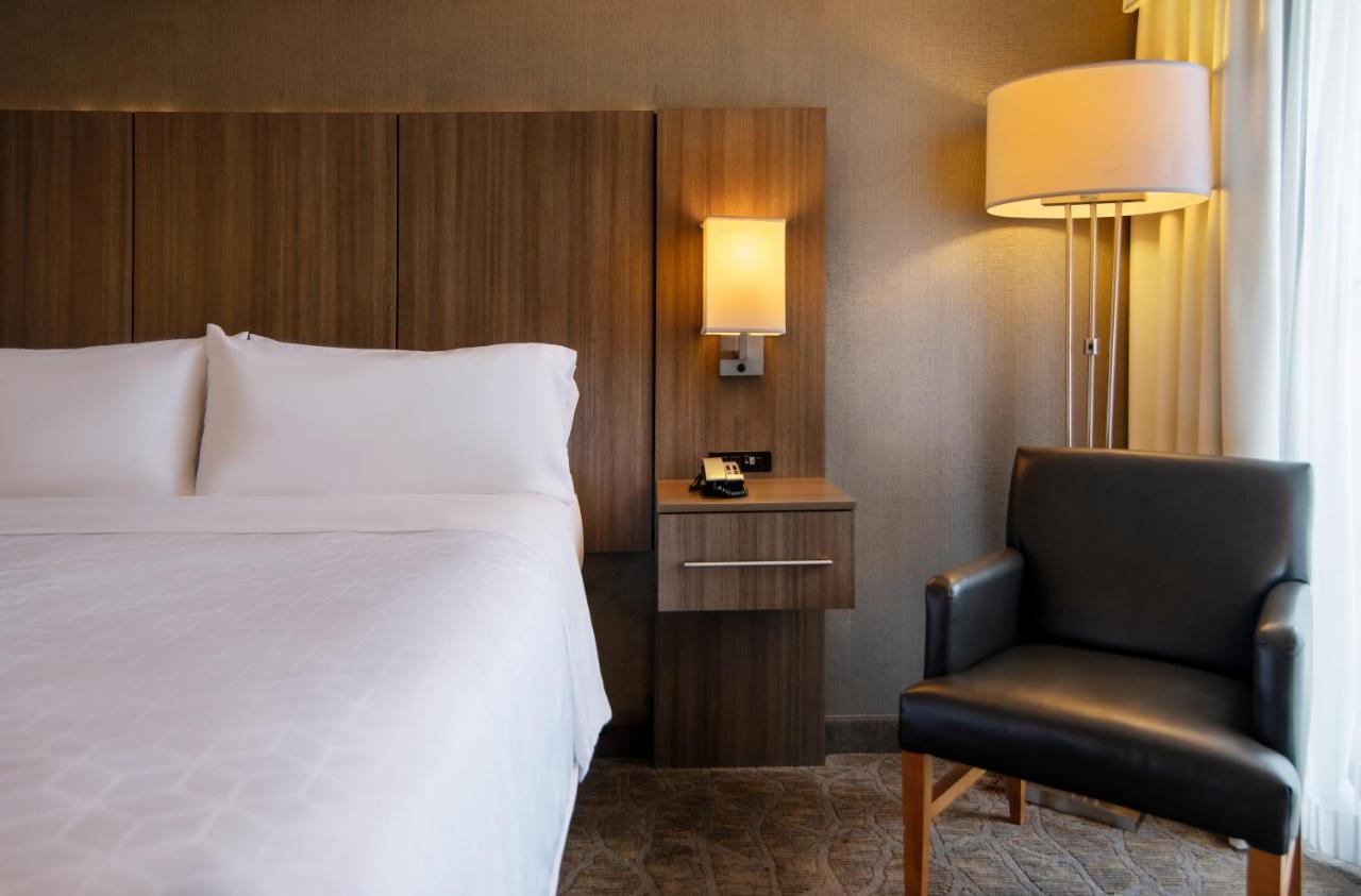 King Room - Mobility Accessible with Roll-in Shower