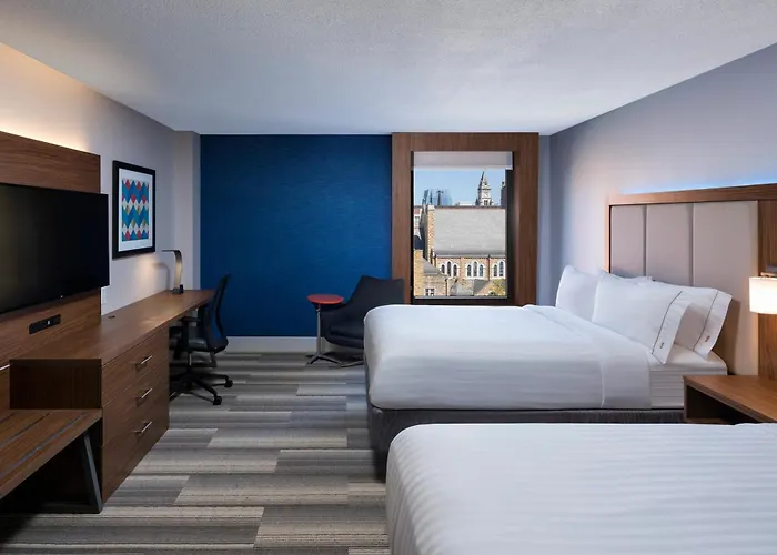 Family Hotel: Holiday Inn Express Nashville-Downtown - Broadway By Ihg