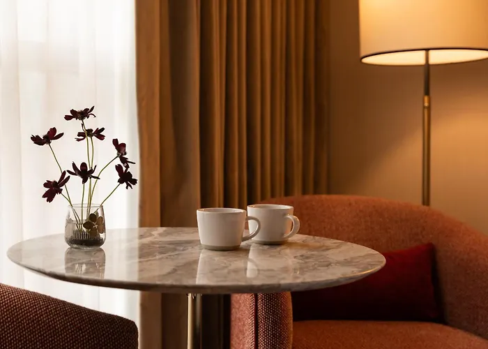 Boutique hotel only: Hutton Hotel